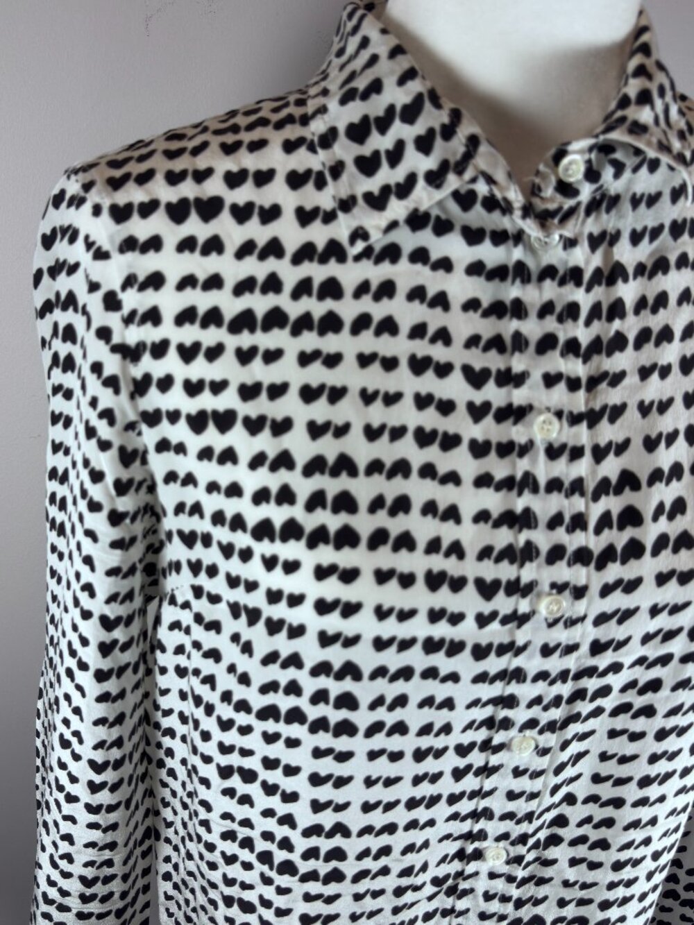 J Crew 100% Silk Heart Print Blouse 8 Black White Button Up Coquette Shirt VTG